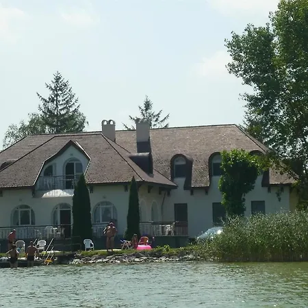 Aranyhidszallo 3* Balatonboglár