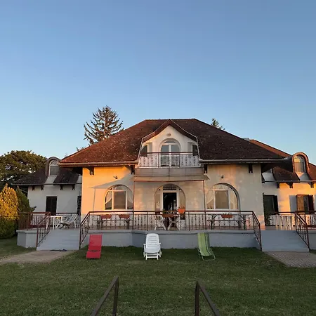 Aranyhidszallo Nocleg ze śniadaniem