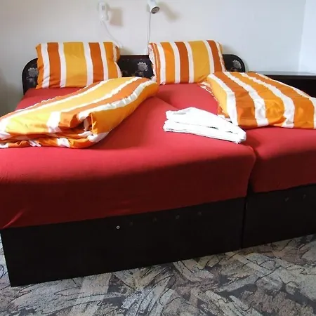 Aranyhidszallo Bed & Breakfast